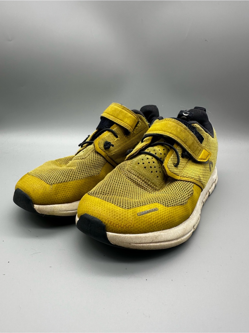On Cloud Play Kids Running Shoes Mustard Yellow 3KD11431209 Size US 3K EU 35